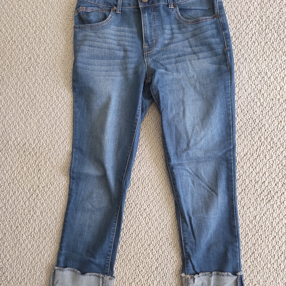 1822 Denim Women's Cropped Blue Jeans